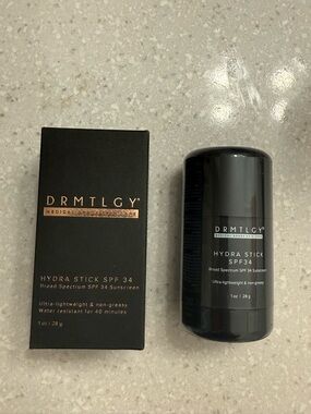 Hydra Stick SPF 34 Sunscreen - Black